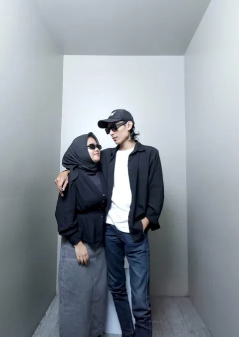 Foto sampul undangan Riandani & Siti Wahyuni