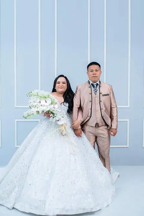 Foto sampul undangan Nini & Javir