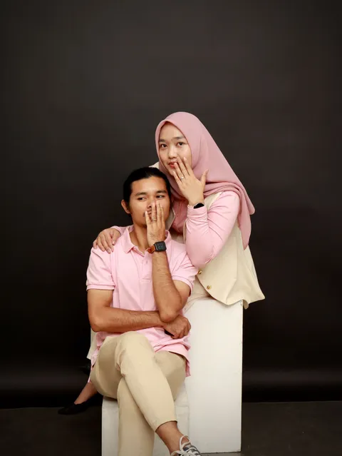 Foto sampul undangan Wowo & Andin