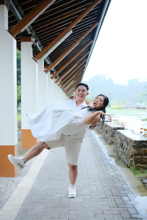 Foto sampul undangan Yemima & Friski