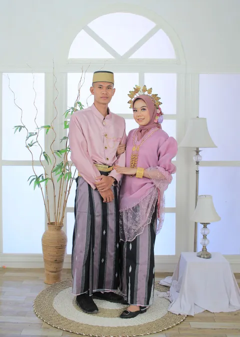 Foto sampul undangan Khairul & Nisa
