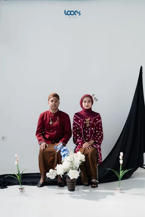 Foto sampul undangan Siti & Ario