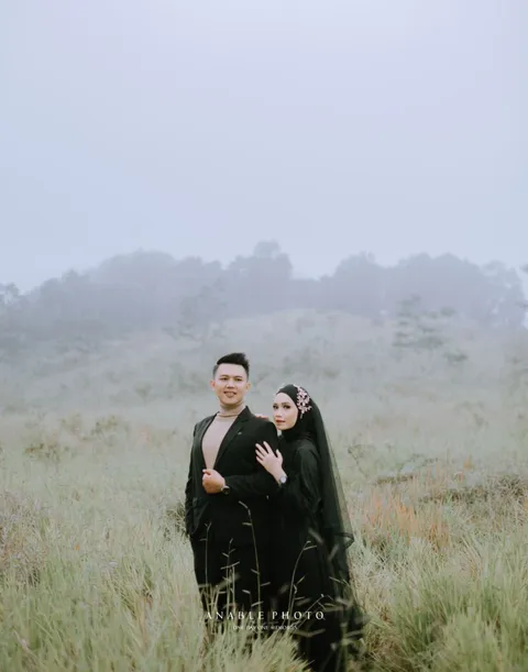 Foto sampul undangan Novika & Rizky