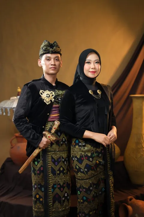 Foto sampul undangan Tina & Ozi