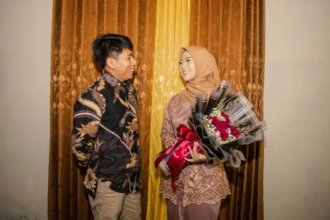 Foto sampul undangan Intan Wahyu Kristiyani & Bayu Abdur Rohman, S.Kom
