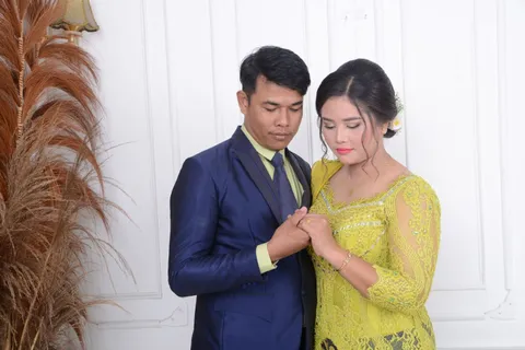 Foto sampul undangan Anri & Manur