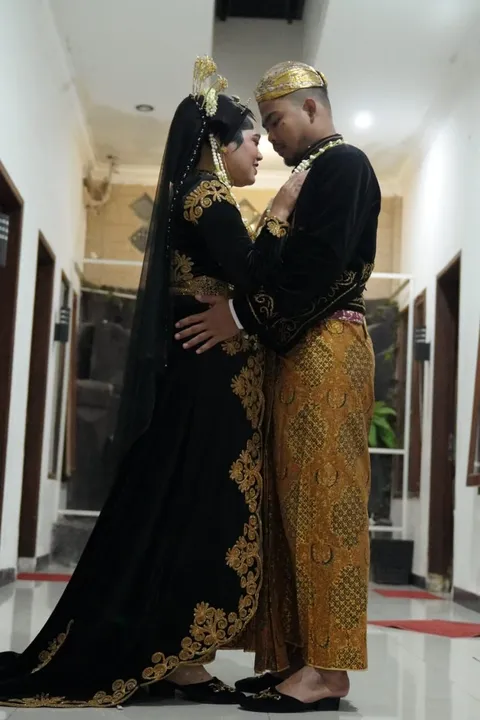 Foto sampul undangan Aminah & Ari Ahmad