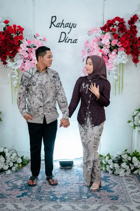Foto sampul undangan Purdiana & Riana Rahayu