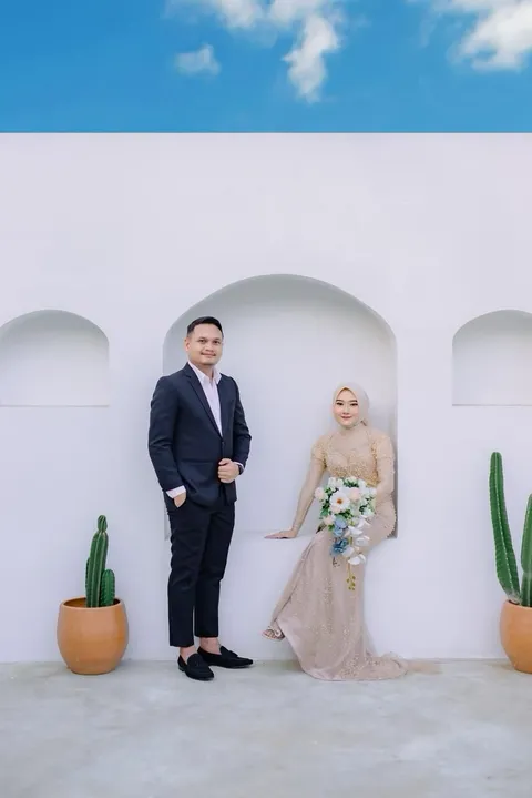 Foto sampul undangan Oji & Mira