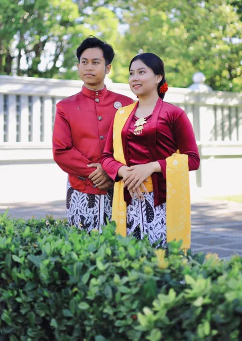 Foto sampul undangan Sindi & Rezha