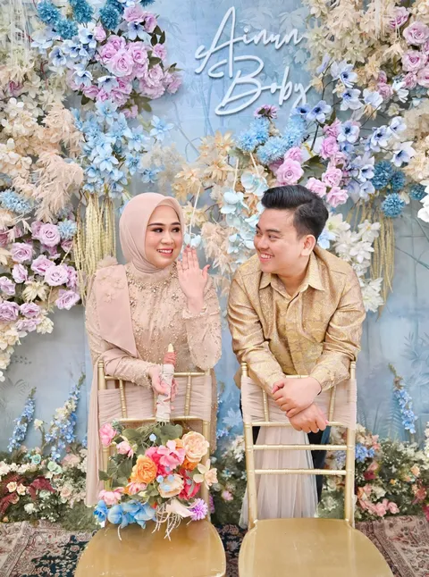 Foto sampul undangan Ainun & Boby