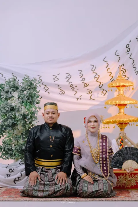 Foto sampul undangan Annisa & Idris