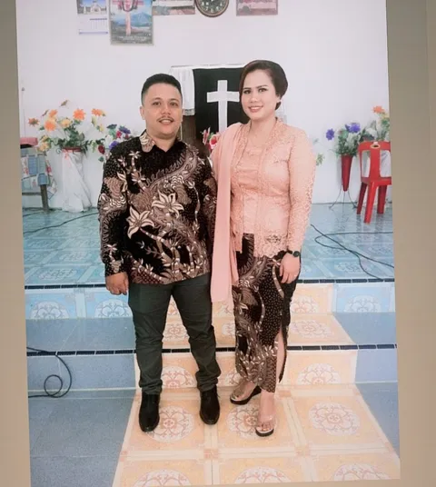 Foto sampul undangan Listiani Simbolon & Yonas Siahaan