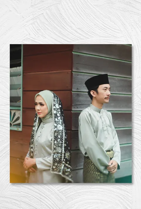 Foto sampul undangan Okta & Dika