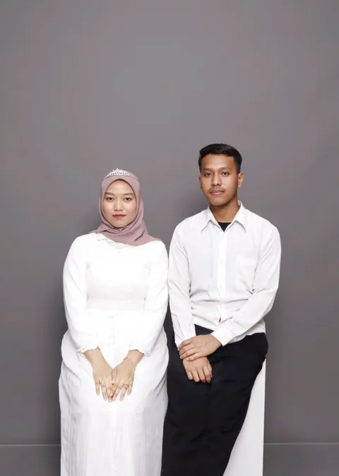 Foto sampul undangan Feri & Vina