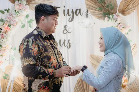 Foto sampul undangan Tiya & Bagus