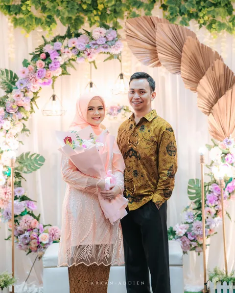 Foto sampul undangan Nico & Revina