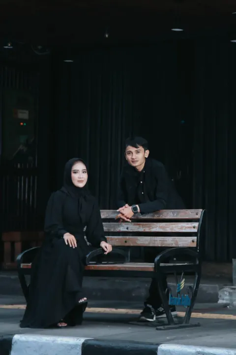 Foto sampul undangan Bekur & Che