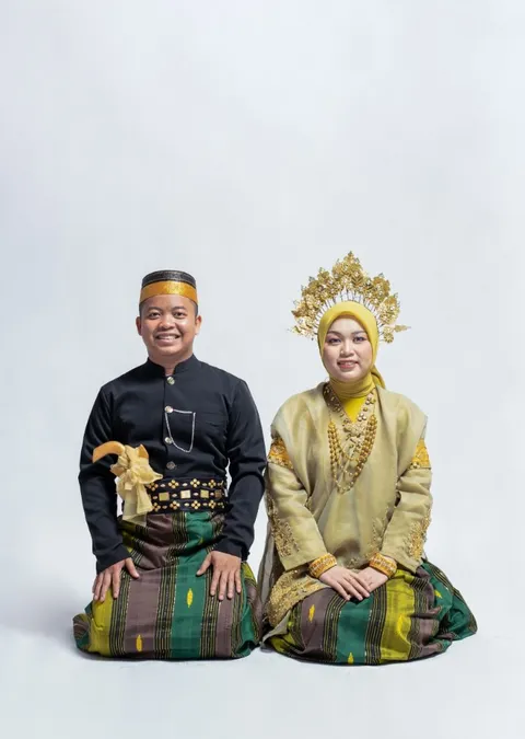 Foto sampul undangan Lukmanul & Mega