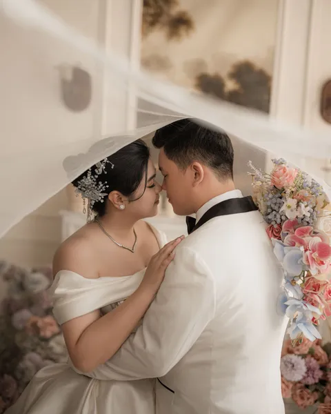 Foto sampul undangan Erika & Budi