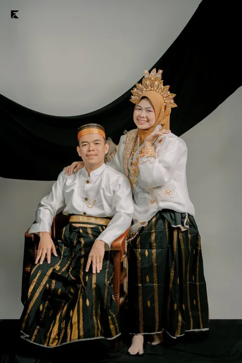 Foto sampul undangan Madi & Fitri