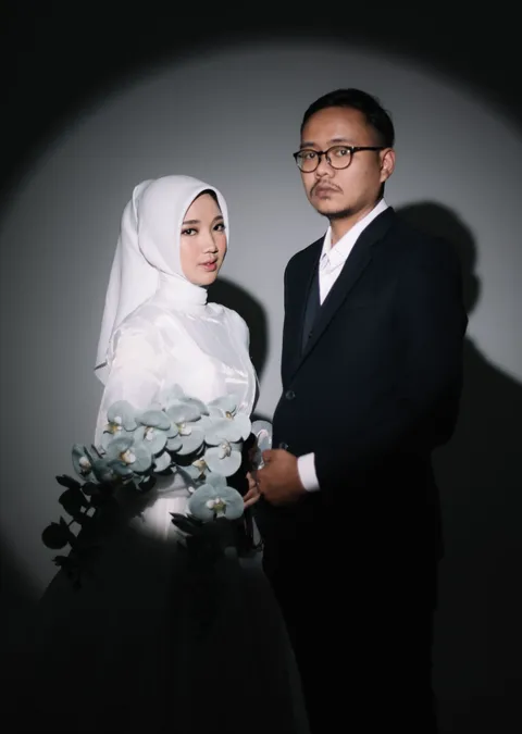 Foto sampul undangan Fakhri & Ghina