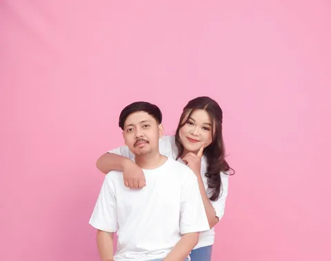 Foto sampul undangan Desica & Abindra