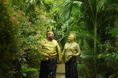 Foto sampul undangan Mahar & Rini