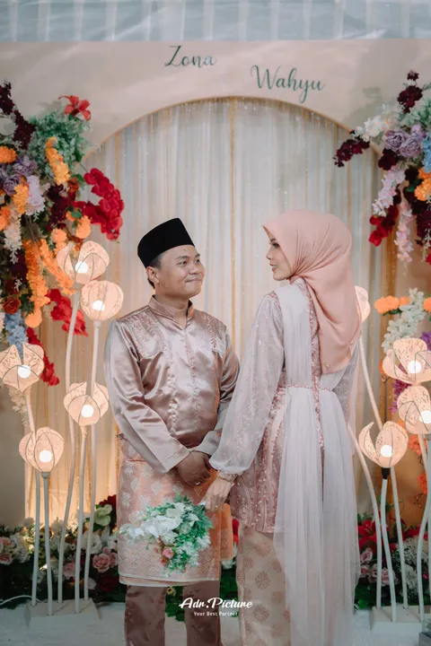 Foto sampul undangan Purwo & Indah
