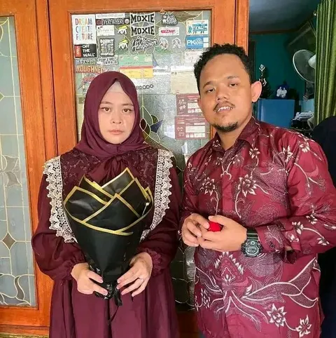 Foto sampul undangan Dea & Jamal