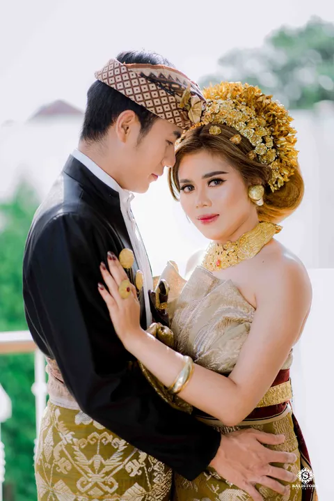 Foto sampul undangan Putri & Adi