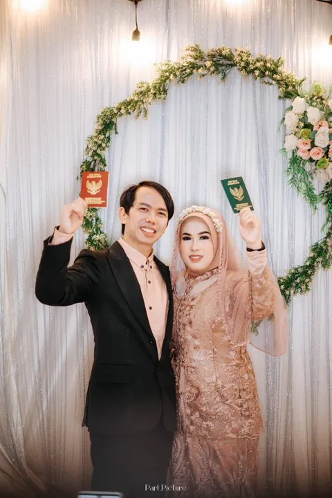 Foto sampul undangan Zevy & Nia