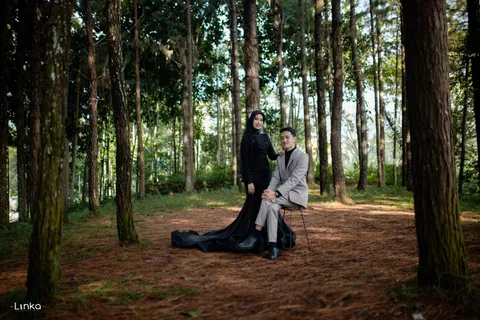 Foto sampul undangan Eka & Faiz