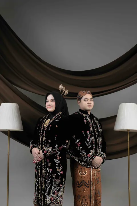 Foto sampul undangan Rizki & Lisanah