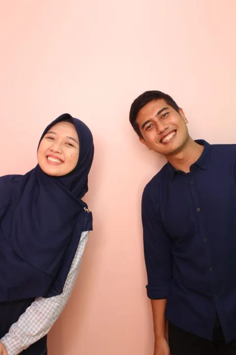 Foto sampul undangan Fikri & Esti