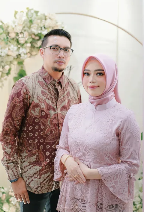 Foto sampul undangan Debby & Agil