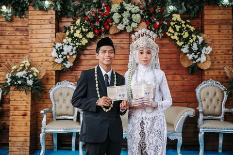 Foto sampul undangan Tya & Saipul