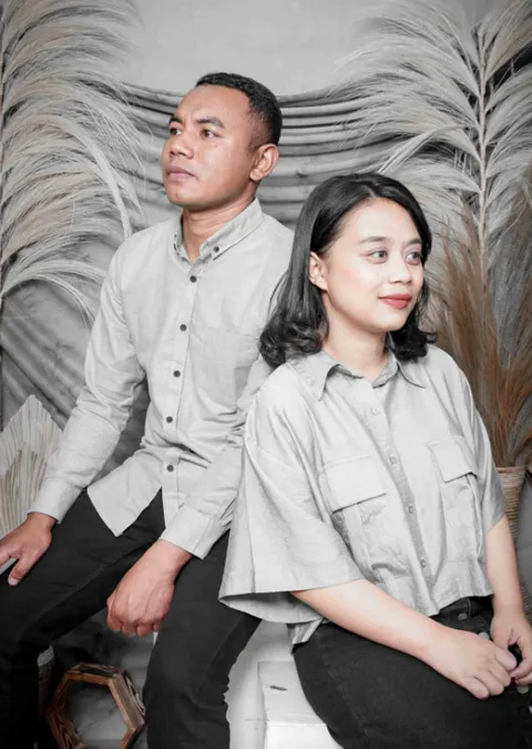 Foto sampul undangan Epin & Rio