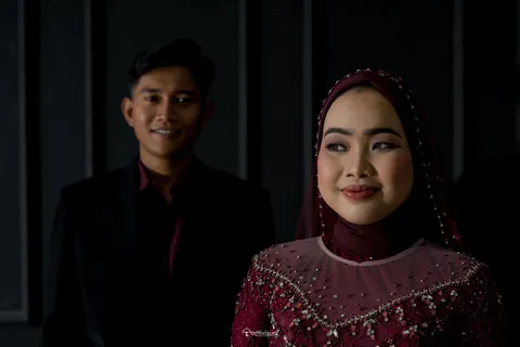 Foto sampul undangan Dessy & Rizki