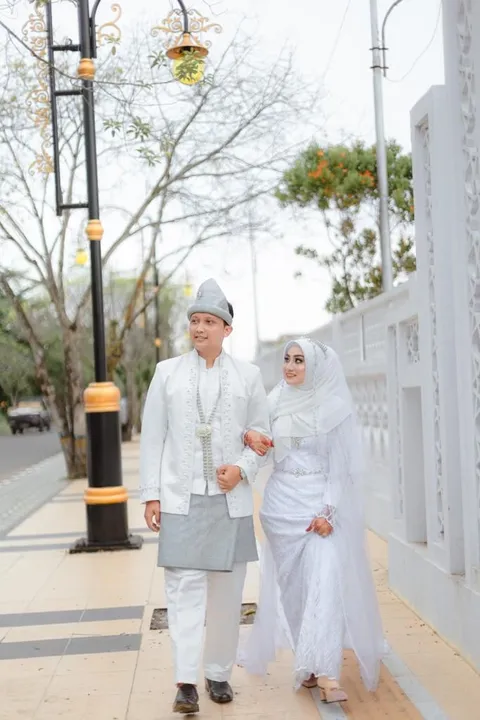 Foto sampul undangan Anggun & Nizar