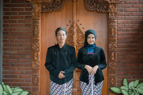 Foto sampul undangan Titis & Jiko