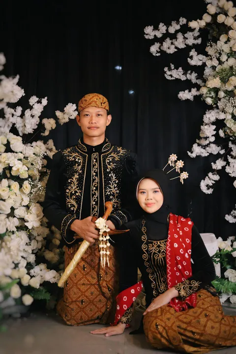 Foto sampul undangan Kim & Walidah