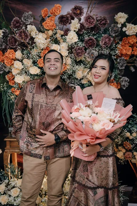 Foto sampul undangan Dea & Nando