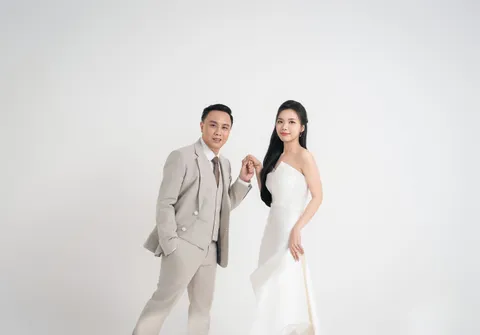 Foto sampul undangan Desi Liurita & Vincent Octavianus
