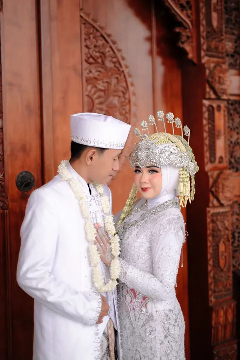 Foto sampul undangan Anissa & Putra