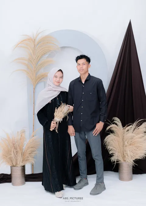 Foto sampul undangan Rizky & Humairah