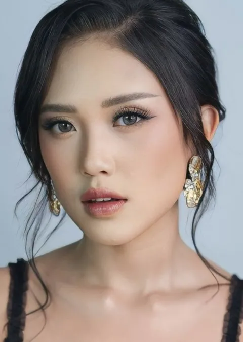Foto sampul undangan Cathrna