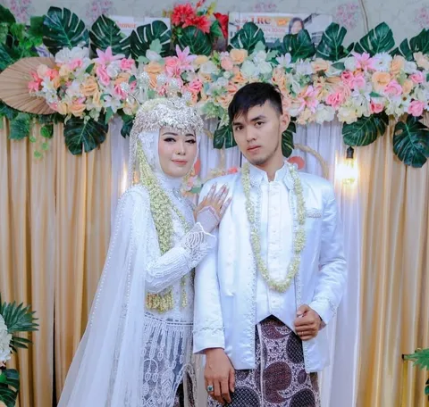 Foto sampul undangan Umamah & Suhendi