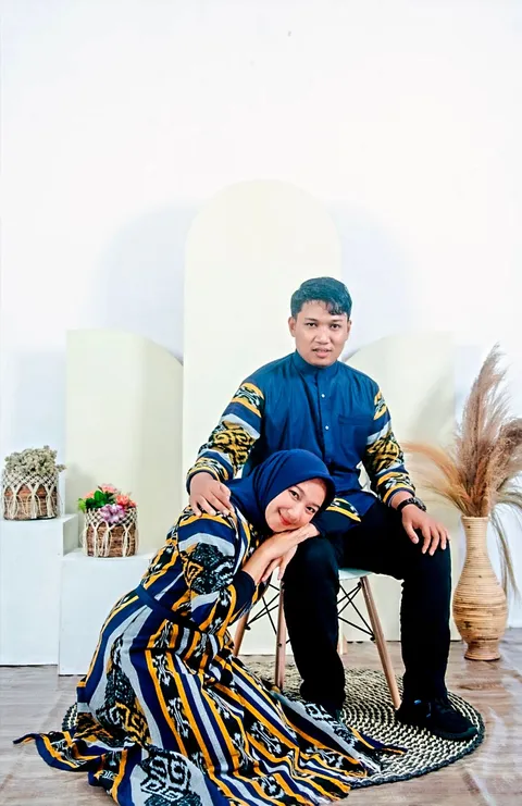 Foto sampul undangan Naslim & Kiki