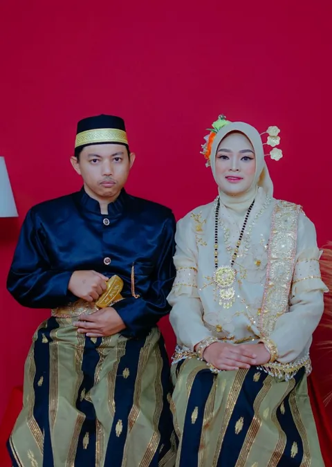 Foto sampul undangan Hawati & Nasrul